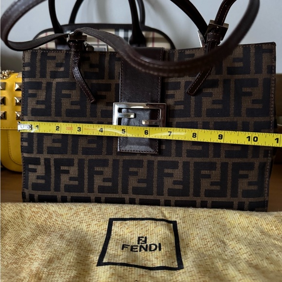 Fendi  Bag. 100% Authentic. Dustbag incl. In good used (vintage) condition. - Picture 4 of 14